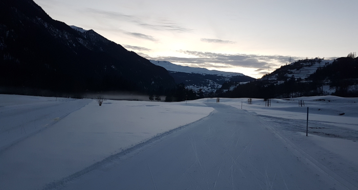 Langlaufloipe Filisur - Alvaneu Bad in der Abenddämmerung