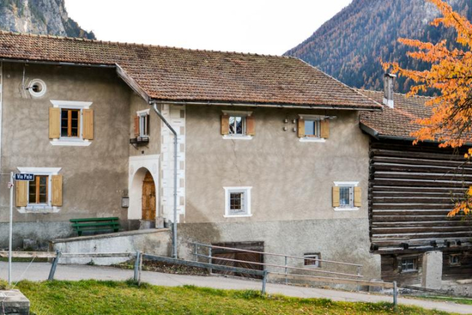 Haus Pol Andrea is largely a classic Engadine house.