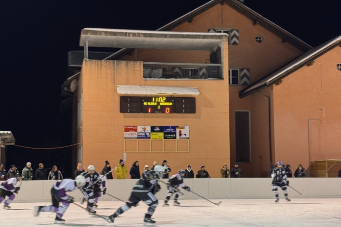 Eishockey - Emotionen zum Erleben! (gdl_893989941_image)