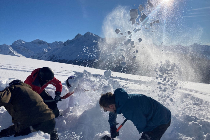 Lawinenkurs 1 Tag (gdl_895348134_image)