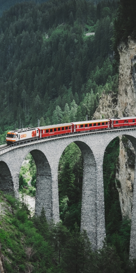 RhB auf dem Landwasserviadukt