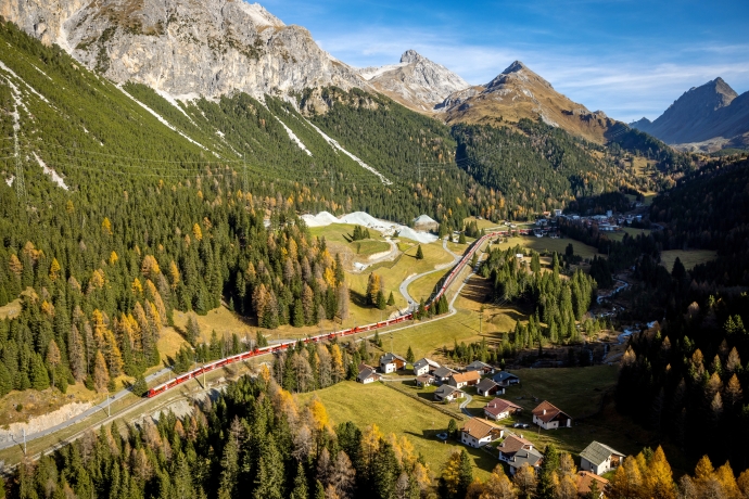 Weltrekordversuch RhB, Zug in Preda (C: Philipp Schmidli) Weltrekordversuch RhB, Zug in Preda (C: Philipp Schmidli)